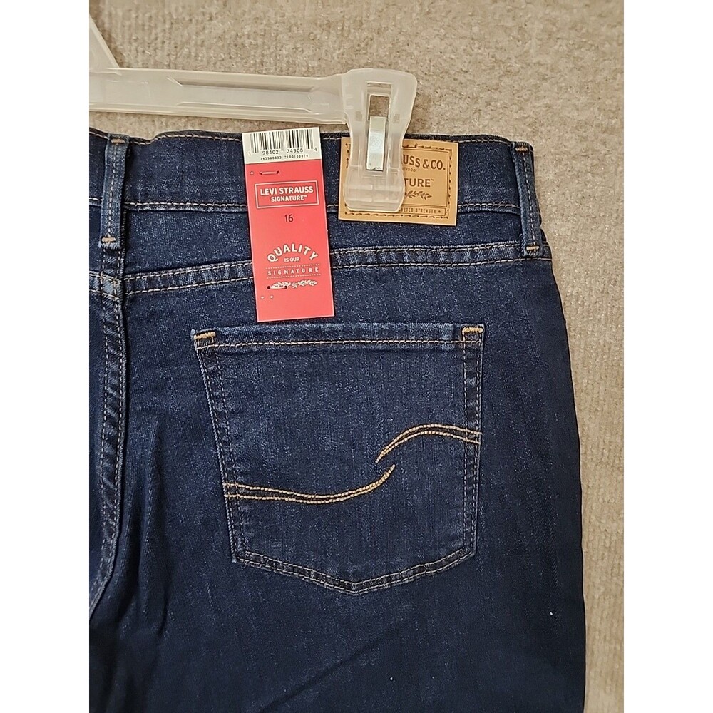 Levi Strauss Signature Bermuda Shorts Womens 16W Blue Dark Wash Cuffed NEW - Picture 8 of 12